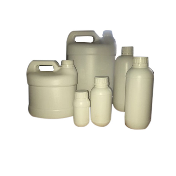 Бутилка с пестициди